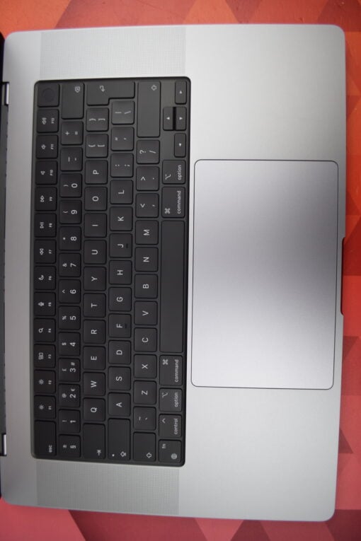 Apple MacBook Pro M1 PRO 16" 10 CORE CPU / 16 CORES GPU 2021 A2485 RAM 16GB SSD 1TB Grade A- SKU11577 - Image 4