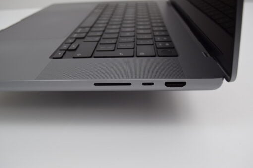 Apple MacBook Pro M1 PRO 2021 A2485 16" RAM 16GB SSD 1TB 10 CORE CPU / 16 CORES GPU Laptop SKU11657 - Image 7