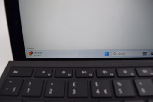 Microsoft Surface Pro7 i5 10th Gen 12.3" SSD 256GB RAM 16GB tablet SKU11607 - Image 9