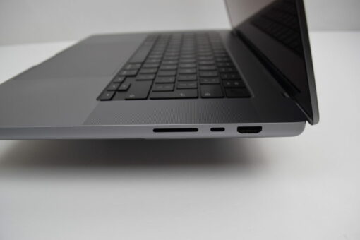 Apple MacBook Pro M1 Max 16" 2021 A2485 RAM 32G SSD 512GB 10 CORES CPU / 24 CORES GPU Laptop SKU11744 - Image 9