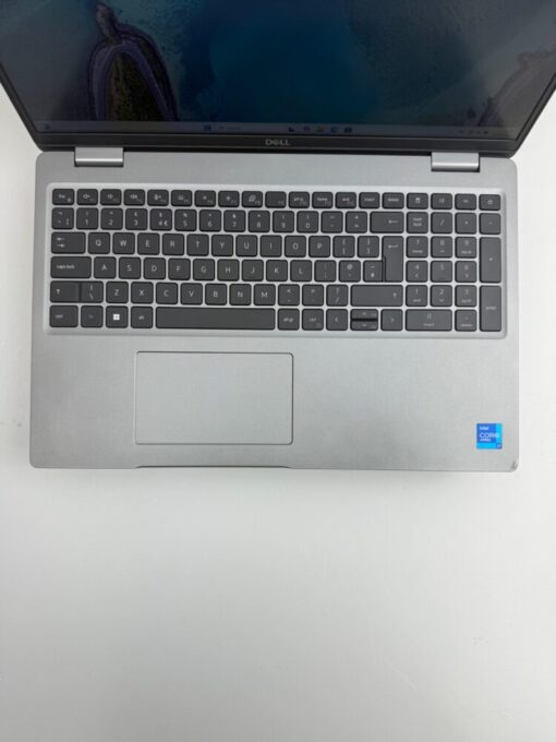 Dell Latitude 5520 15.6" i7 11th gen SSD 512GB RAM 16GB Laptop SKU12030 - Image 3