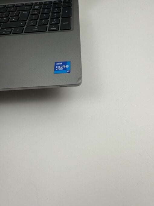 Dell Latitude 5520 15.6" i7 11th gen SSD 512GB RAM 16GB Laptop SKU12030 - Image 4