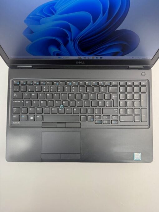 Dell Latitude 5580 15.6'' i5 7th gen RAM 16GB SSD 256GB laptop SKU13005 - Image 3